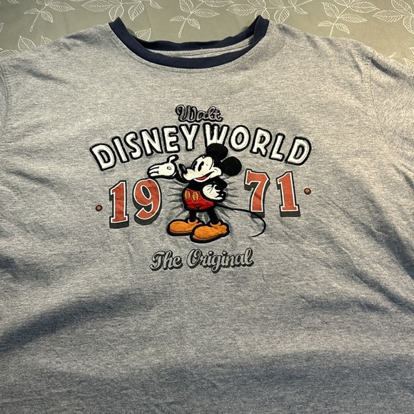 Men’s Walt Disney World T-Shirt. - Picture 2 of 7